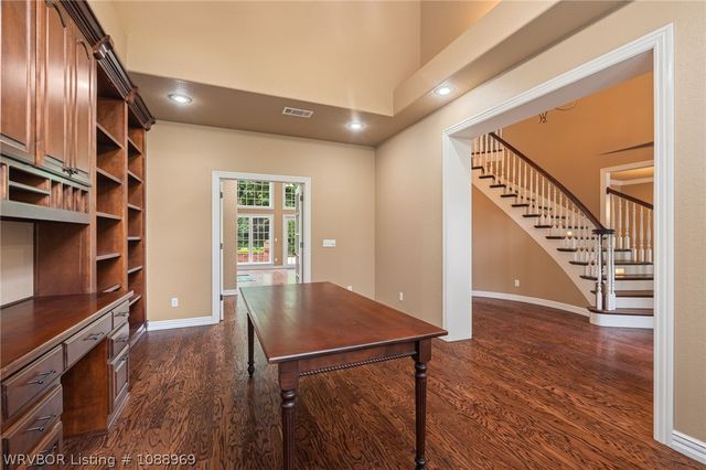 2948 Cliff Drive, Fort Smith, AR 72901