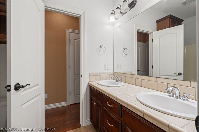 2948 Cliff Drive, Fort Smith, AR 72901