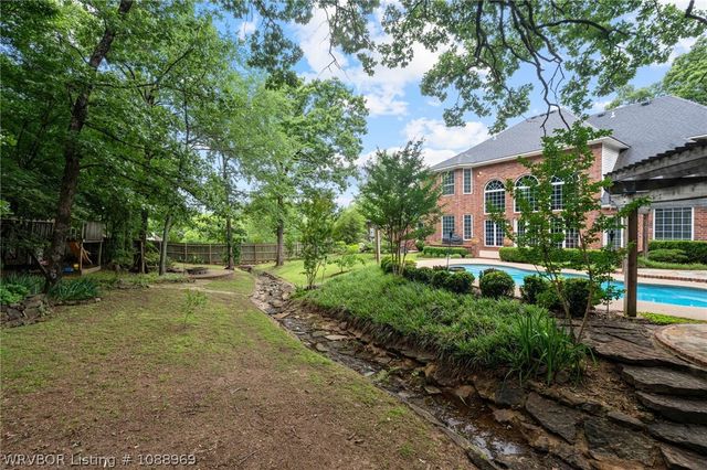 2948 Cliff Drive, Fort Smith, AR 72901