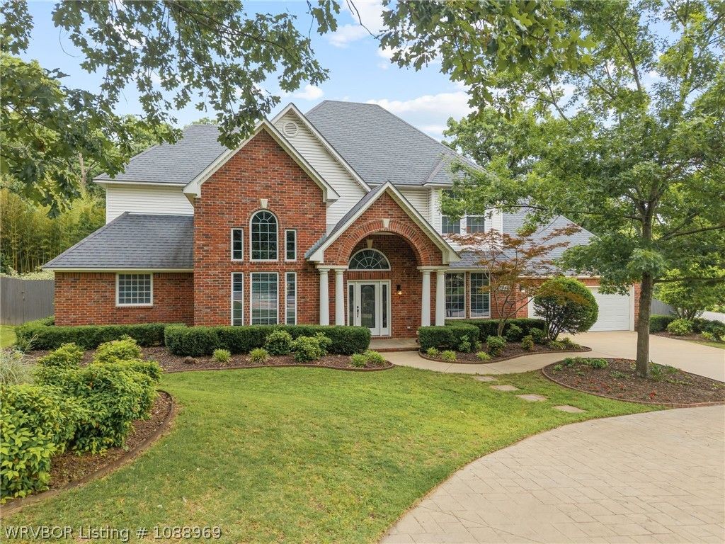 2948 Cliff Drive, Fort Smith, AR 72901