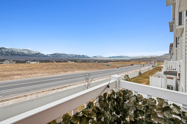 2014 N RED YEARLING DR, Saratoga Springs, UT 84045