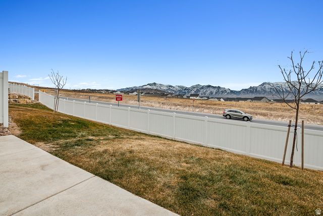 2014 N RED YEARLING DR, Saratoga Springs, UT 84045
