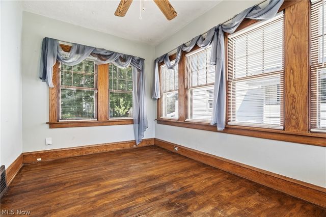 1932 7th Street, Cuyahoga Falls, OH 44221