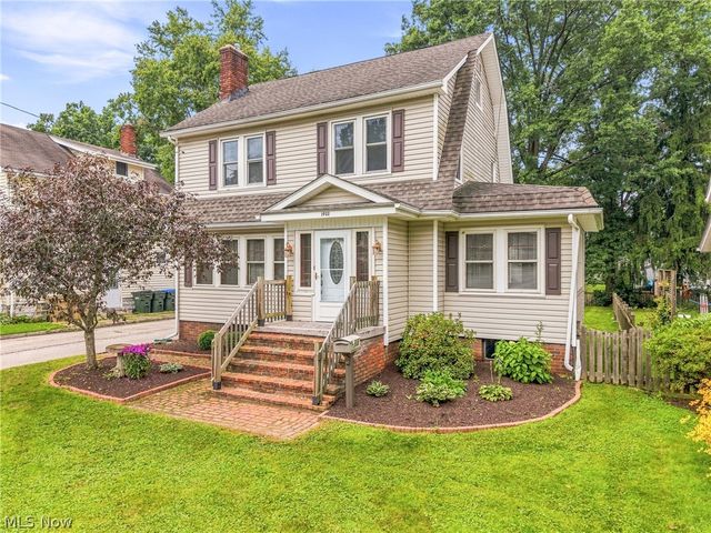 1932 7th Street, Cuyahoga Falls, OH 44221