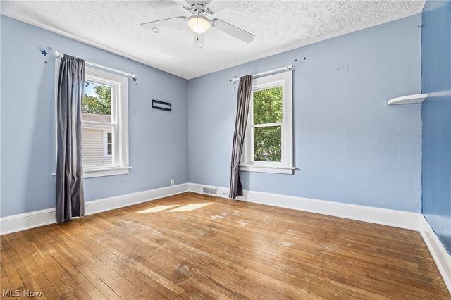 1932 7th Street, Cuyahoga Falls, OH 44221