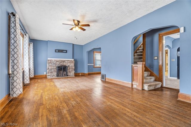 1932 7th Street, Cuyahoga Falls, OH 44221