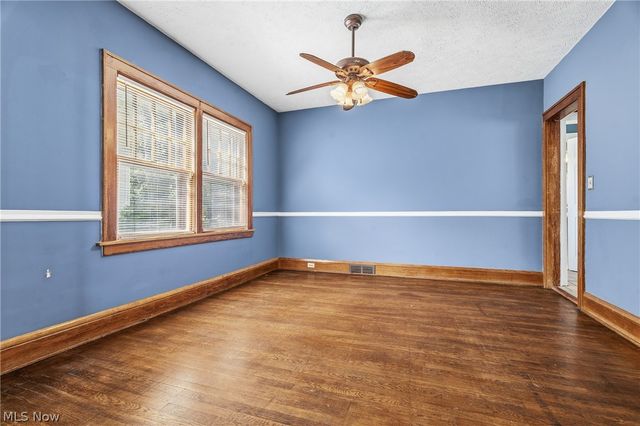1932 7th Street, Cuyahoga Falls, OH 44221