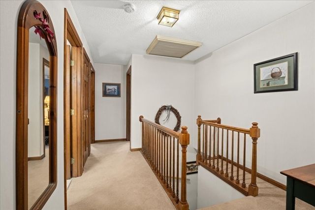 5 Garrison Heights Drive, Oxford, MA 01540