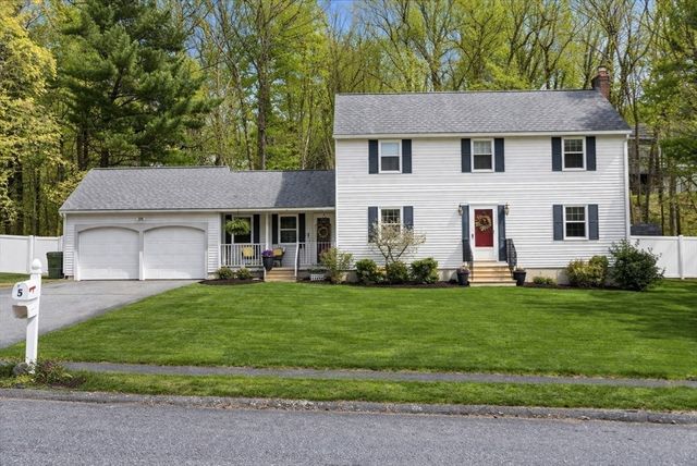 5 Garrison Heights Drive, Oxford, MA 01540