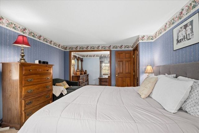 5 Garrison Heights Drive, Oxford, MA 01540