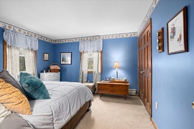 5 Garrison Heights Drive, Oxford, MA 01540