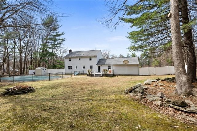 5 Garrison Heights Drive, Oxford, MA 01540