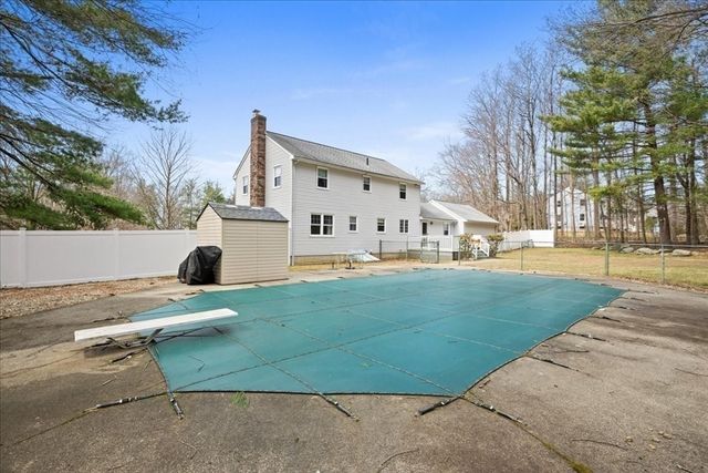 5 Garrison Heights Drive, Oxford, MA 01540