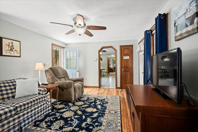 5 Garrison Heights Drive, Oxford, MA 01540