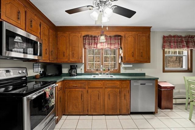 5 Garrison Heights Drive, Oxford, MA 01540