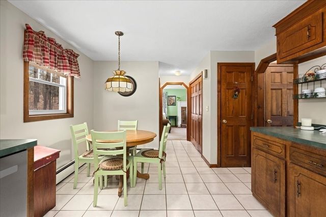 5 Garrison Heights Drive, Oxford, MA 01540