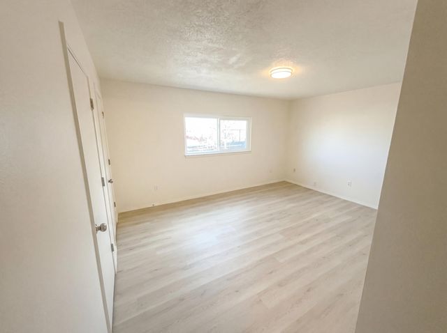 4008 71st Street NW, Albuquerque, NM 87120