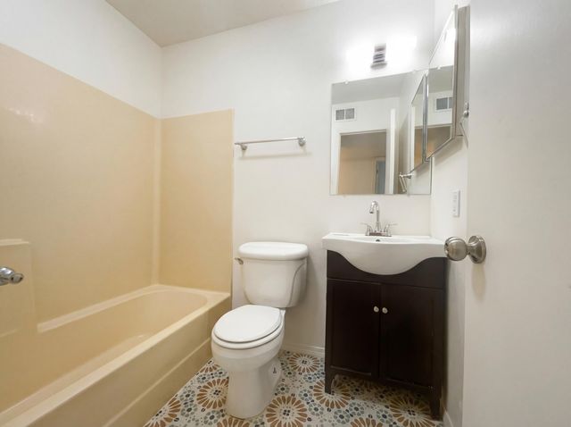 4008 71st Street NW, Albuquerque, NM 87120