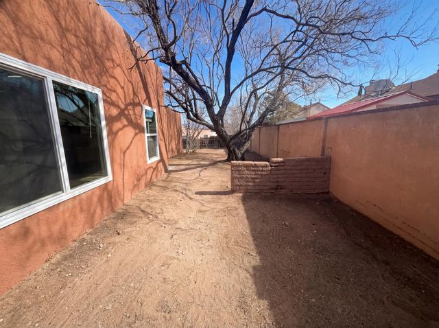 4008 71st Street NW, Albuquerque, NM 87120