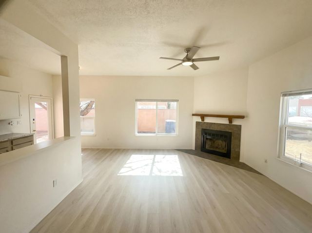 4008 71st Street NW, Albuquerque, NM 87120