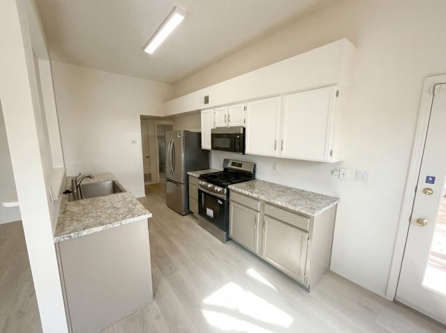 4008 71st Street NW, Albuquerque, NM 87120