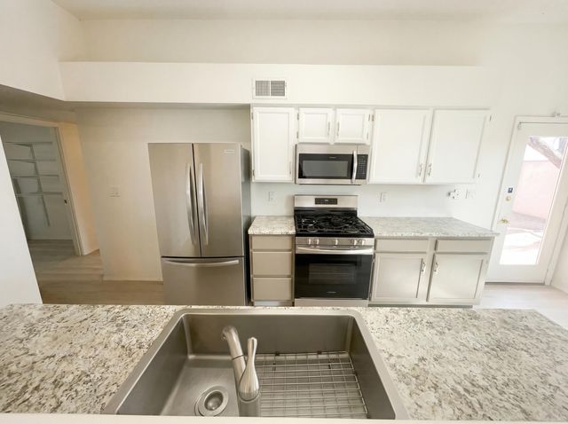 4008 71st Street NW, Albuquerque, NM 87120