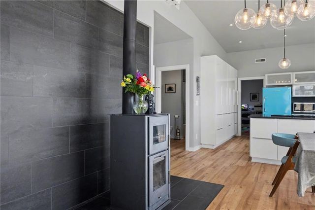 1564 N 450th Road, Baldwin City, KS 66006