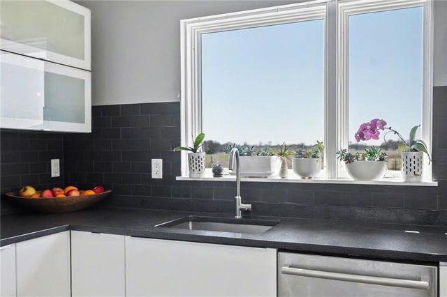 1564 N 450th Road, Baldwin City, KS 66006