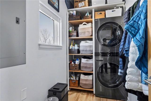 1564 N 450th Road, Baldwin City, KS 66006