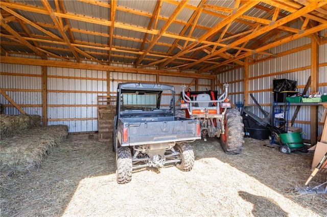 1564 N 450th Road, Baldwin City, KS 66006