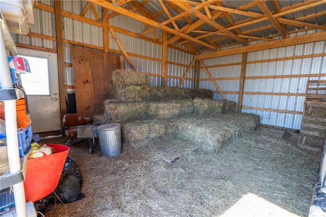 1564 N 450th Road, Baldwin City, KS 66006