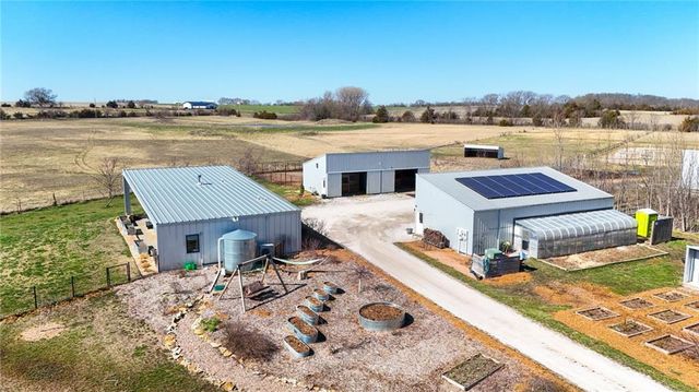 1564 N 450th Road, Baldwin City, KS 66006