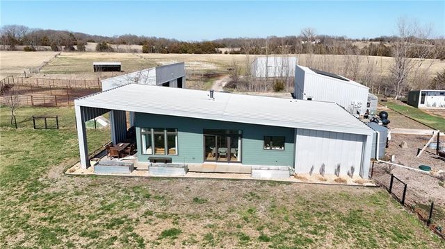 1564 N 450th Road, Baldwin City, KS 66006