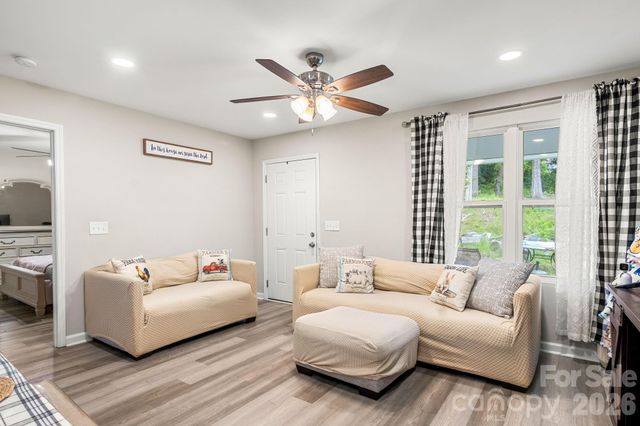 641 Johns Lane, Gastonia, NC 28052