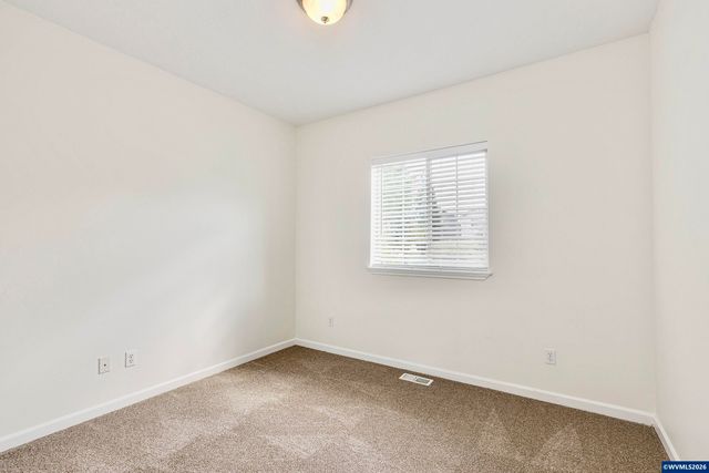 979 Burley Hill Dr NW, Salem, OR 97304