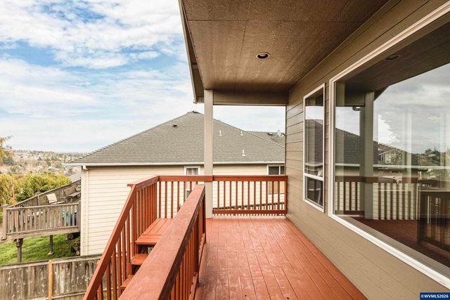 979 Burley Hill Dr NW, Salem, OR 97304