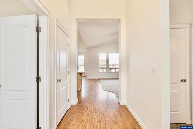 979 Burley Hill Dr NW, Salem, OR 97304