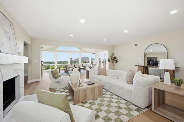 2081 Wedgemere Road, El Cajon, CA 92020