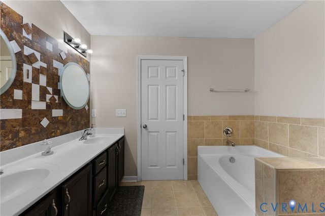 3221 Kenton Ct, Toano, VA 23168