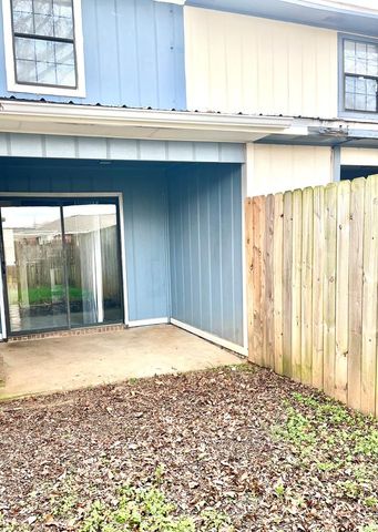 126 Brian Court, Daleville, AL 36322