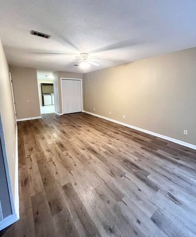 126 Brian Court, Daleville, AL 36322