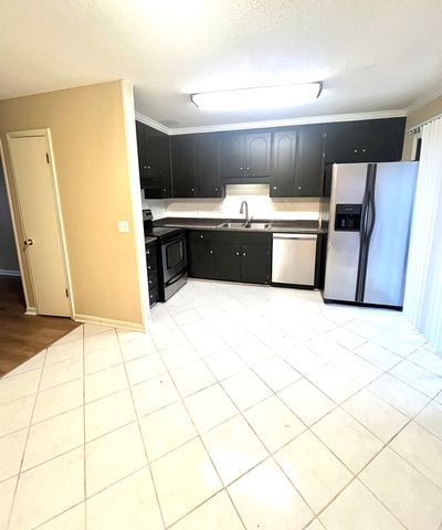 126 Brian Court, Daleville, AL 36322