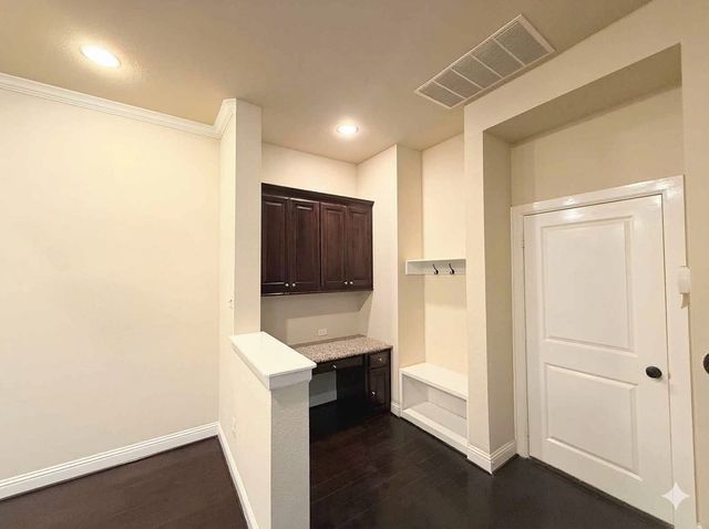 6722 Deleon Street, Irving, TX 75039