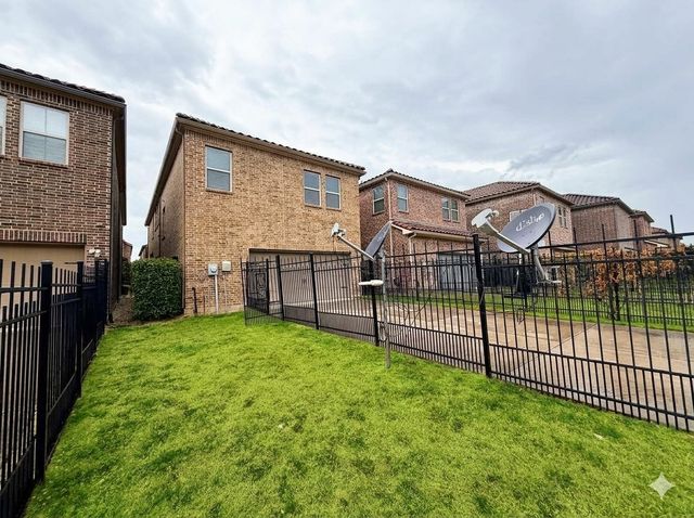 6722 Deleon Street, Irving, TX 75039
