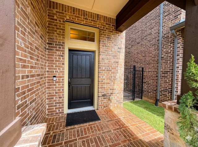 6722 Deleon Street, Irving, TX 75039