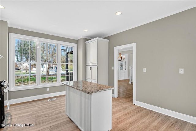 10206 Easum Rd, Louisville, KY 40299