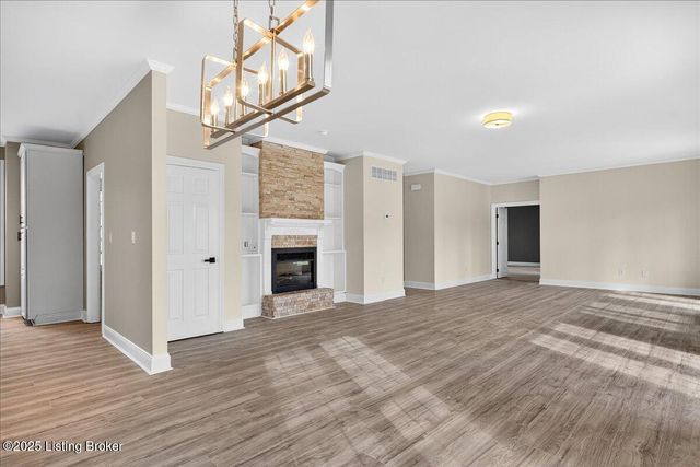 10206 Easum Rd, Louisville, KY 40299