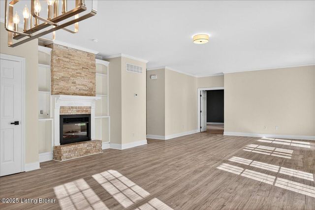 10206 Easum Rd, Louisville, KY 40299