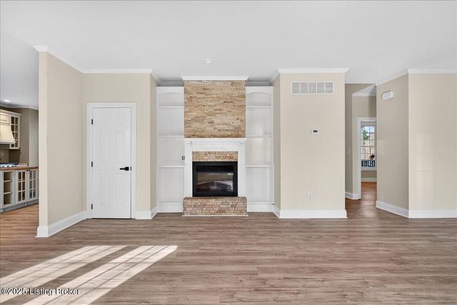 10206 Easum Rd, Louisville, KY 40299