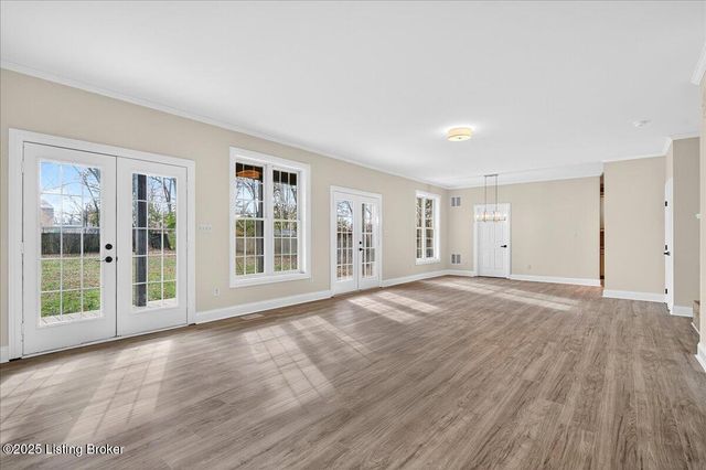 10206 Easum Rd, Louisville, KY 40299